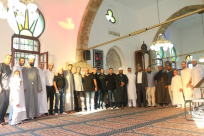  بالفيديو: جموع غفيرة من أهالي يافا يؤدون صلاة عيد الأضحى المبارك في مسجد حسن بك